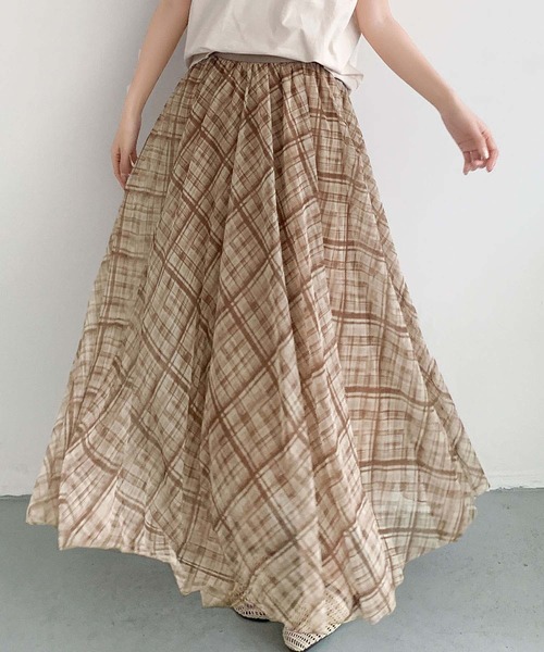 LOWO(ロワ)の「チェック柄シアーAラインフレアロングスカート(ウエストゴム)(スカート・レディース・グレー/ブラウン/ブルー/キャメル・FREE)」の19枚目の写真