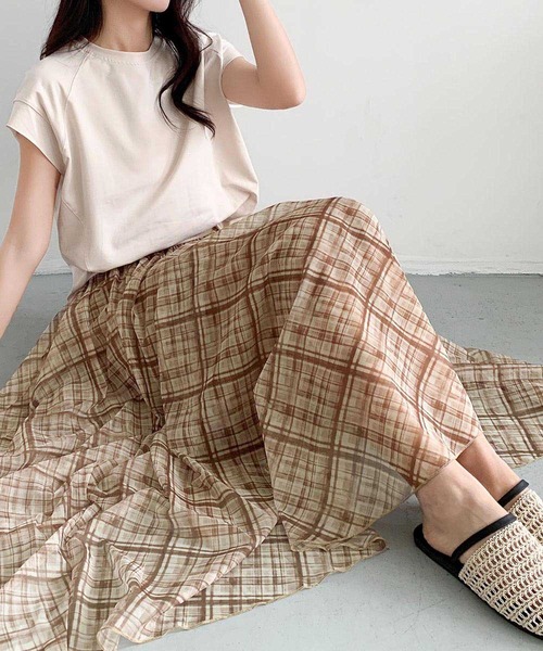LOWO(ロワ)の「チェック柄シアーAラインフレアロングスカート(ウエストゴム)(スカート・レディース・グレー/ブラウン/ブルー/キャメル・FREE)」の20枚目の写真