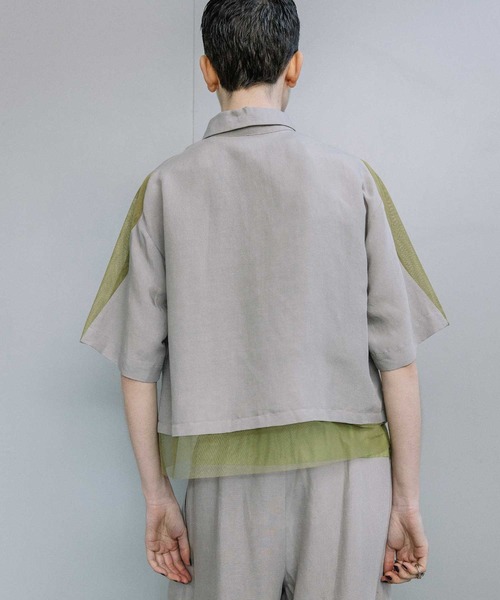 MARECHAL TERRE(マルシャルテル)の「レイヤードデザインシャツ(シャツ/ブラウス・レディース・カーキ/グレイッシュベージュ/ブラック/アイボリー・MEDIUM)」の11枚目の写真