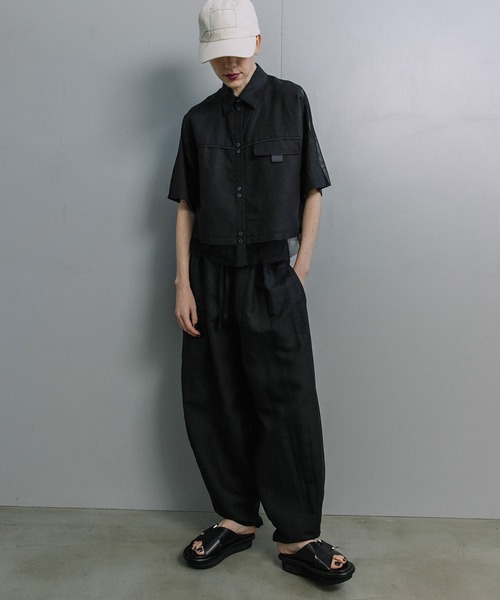 MARECHAL TERRE(マルシャルテル)の「レイヤードデザインシャツ(シャツ/ブラウス・レディース・カーキ/グレイッシュベージュ/ブラック/アイボリー・MEDIUM)」の18枚目の写真