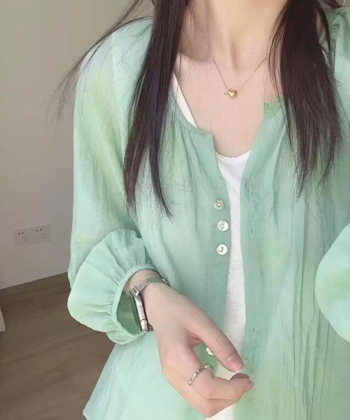 mielu(ミエル)の「エアリーシアーシャツブラウス(シャツ/ブラウス・レディース・イエロー/ホワイト/グリーン/ブルー/パープル・MEDIUM/LARGE)」の2枚目の写真