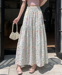 立体感があるフラワースカート