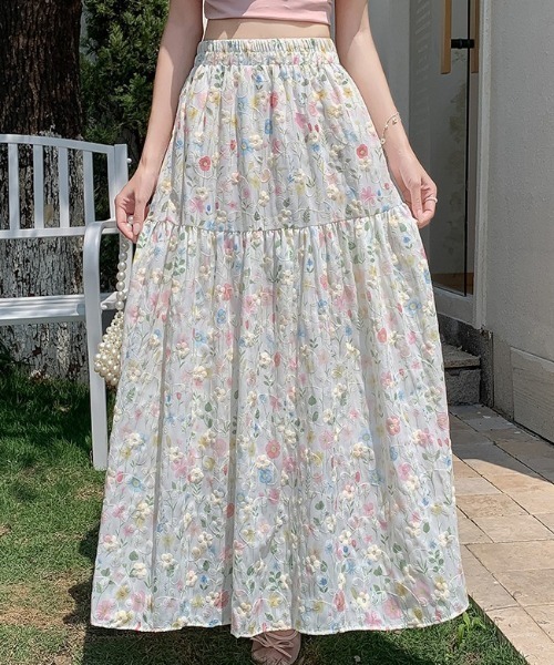 FAVORITO（ファヴォリート）の「立体感があるフラワースカート（スカート・レディース・ホワイト・XL/L/M/S）」の10枚目の写真