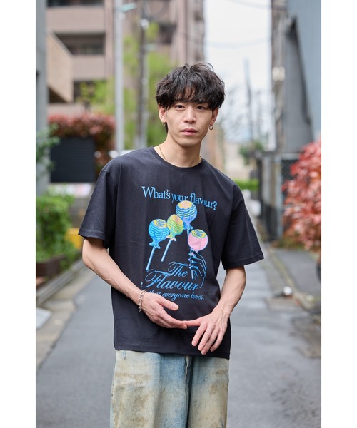 THE PLATINUM SELECT(ザ プラチナム セレクト)の「【ChupaChups/チュッパチャプス】グラフィックTシャツ ユニセックス/カジュアル/お菓子(Tシャツ/カットソー・レディース・ピンク系その他2/ブルー系その他/ホワイト系その他/ピンク/ホワイト/ブルー系その他2/ブラック系その他2/ピンク系その他/ブラック/ホワイト系その他2/ブラック系その他/ブルー・X-LARGE/LARGE/MEDIUM)」の6枚目の写真