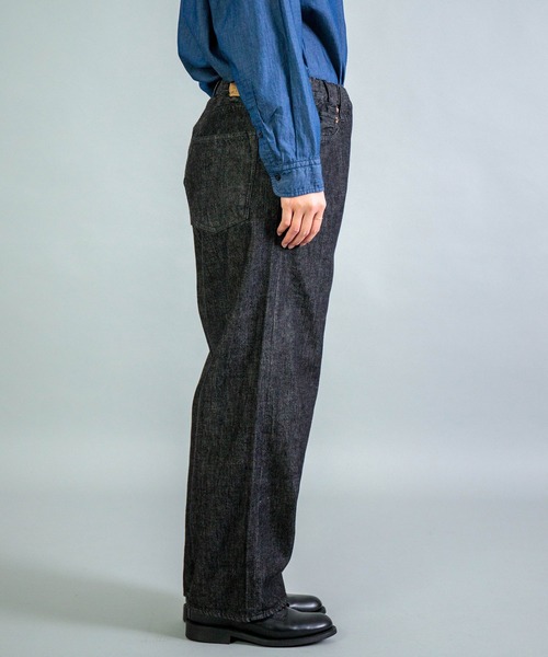 OMNIGOD（オムニゴッド）の「[OMNIGOD womens / オムニゴッド] 10ozブラックデニム 5Pイージールーズジーンズ（デニムパンツ・レディース・ブラック・2/3）」の11枚目の写真