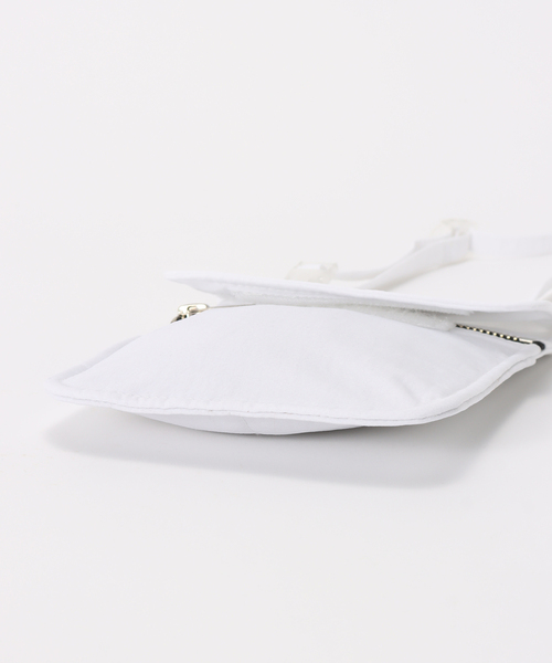 CITYSHOP(シティーショップ)の「COMING OF AGE TRAVEL SLING:ミニバッグ(クラッチバッグ・レディース・ホワイト・FREE)」の9枚目の写真