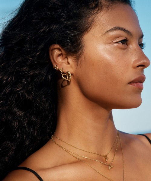 PANDORA(パンドラ)の「オーガニカリー シェイプド ストーンセット ハート フープ ピアス(ピアス(両耳用)・レディース・イエローゴールド・FREE)」の2枚目の写真