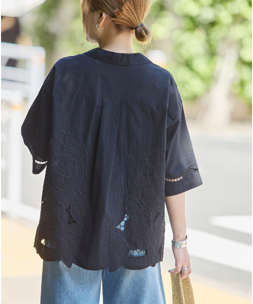 JOURNAL STANDARD（ジャーナルスタンダード）の「フラワーエンブロイダリースカラップ シャツ（シャツ/ブラウス・レディース・アイボリー/ブラック・FREE）」の21枚目の写真