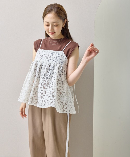 en CAnAF（エンカナフ）の「【華やかさをひとさじ】チュールフラワー刺繍キャミソールビスチェ（その他トップス・レディース・ブラック/オフホワイト・フリー）」の4枚目の写真