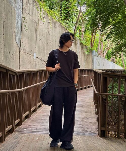 PRAIRIE(KR)(プレーリー)の「Uネックスラブ半袖Tシャツ (BLACK)(Tシャツ/カットソー・メンズ・ブラック・MEDIUM/LARGE)」の8枚目の写真