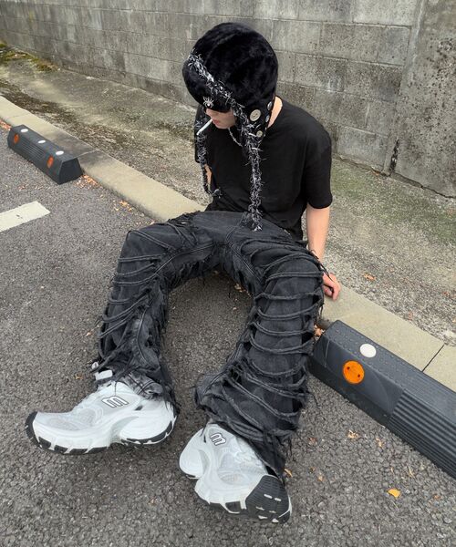 PRAIRIE(KR)(プレーリー)の「Uネックスラブ半袖Tシャツ (BLACK)(Tシャツ/カットソー・メンズ・ブラック・MEDIUM/LARGE)」の9枚目の写真