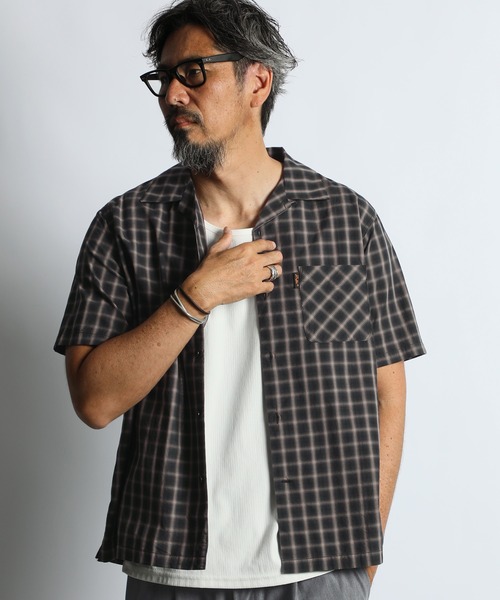 The DUFFER of ST.GEORGE(ザダファーオブセントジョージ)の「MINI OMBRE CHECK S/SL SHIRT:オンブレーミニチェック 半袖開襟シャツ / オープンカラー / 高密度ブロード / ボックスシルエット(シャツ/ブラウス・メンズ・ベージュ/ブラック・X-LARGE/LARGE/MEDIUM)」の2枚目の写真