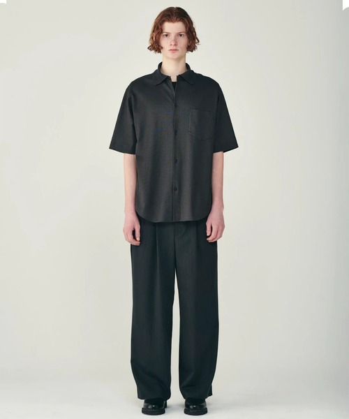 marka（マーカ）の「【marka/マーカ】オーガニックコットンラミーカノコ / S/Sシャツ（シャツ/ブラウス・メンズ・ブラウン/グレー・1/2）」の4枚目の写真
