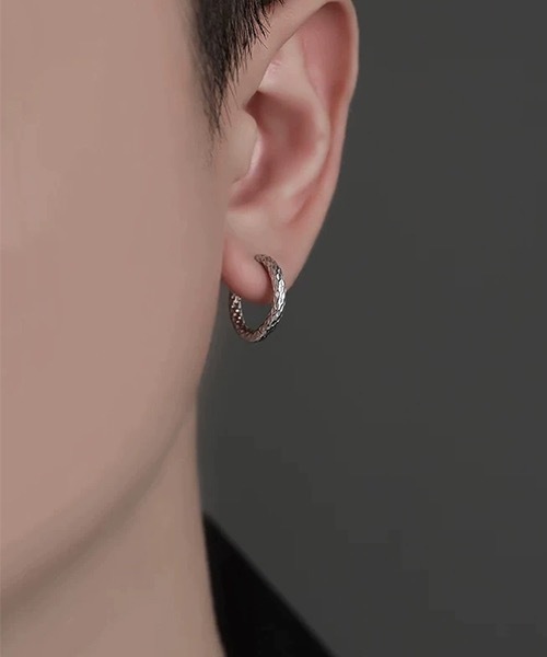 WARAIJOGO(ワライジョウゴ)の「【WARAIJOGO】EK438/デザインフープリングペアピアス/メンズ/両耳用(NEZ)(ピアス(両耳用)・メンズ・シルバー・FREE)」の1枚目の写真