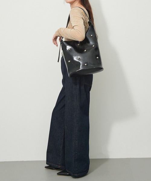 MAGASIN DE MODE Chou Chou(マガジンデモードシュシュ)の「【MAGASIN DE MODE Chou Chou】スタッズワンハンドルバッグ SNBD(ハンドバッグ・レディース・バーガンディー/ブラウン/ブラック・FREE)」の9枚目の写真