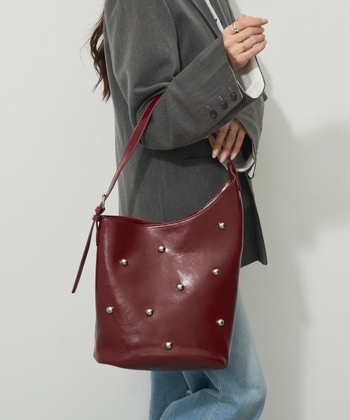 MAGASIN DE MODE Chou Chou(マガジンデモードシュシュ)の「【MAGASIN DE MODE Chou Chou】スタッズワンハンドルバッグ SNBD(ハンドバッグ・レディース・バーガンディー/ブラウン/ブラック・FREE)」の21枚目の写真