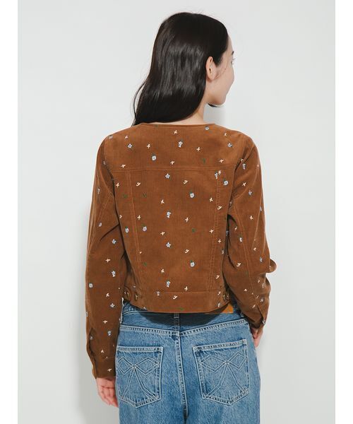 FURFUR(ファーファー)の「フラワー刺繍ノーカラージャケット(ノーカラージャケット・レディース・ブラック/キャメル/サックスブルー・F)」の18枚目の写真