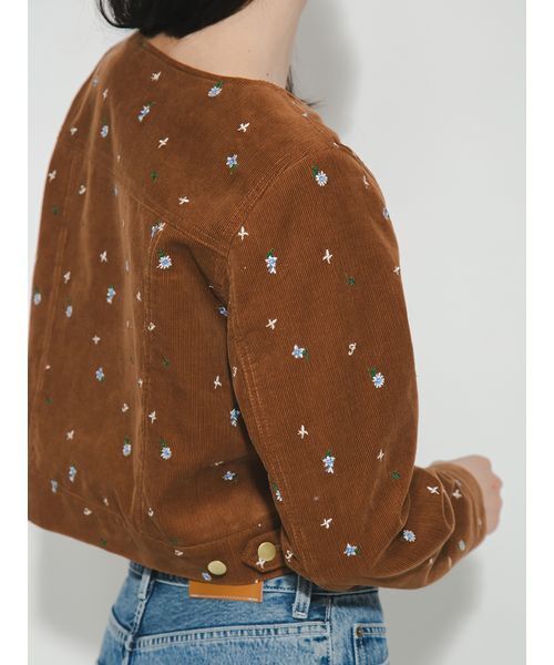 FURFUR(ファーファー)の「フラワー刺繍ノーカラージャケット(ノーカラージャケット・レディース・ブラック/キャメル/サックスブルー・F)」の21枚目の写真
