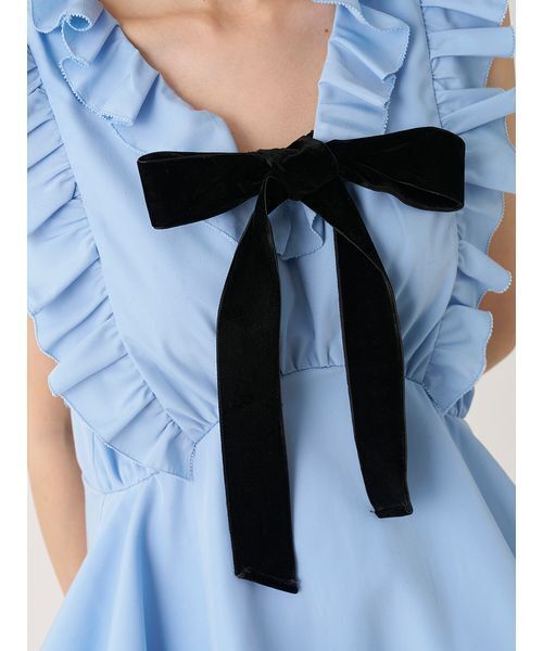 SNIDEL(スナイデル)の「【WEB限定カラーあり】フリルボウタイノースリブラウス(シャツ/ブラウス・レディース・ホワイト/ブルー/チェック/ピンク・F)」の14枚目の写真