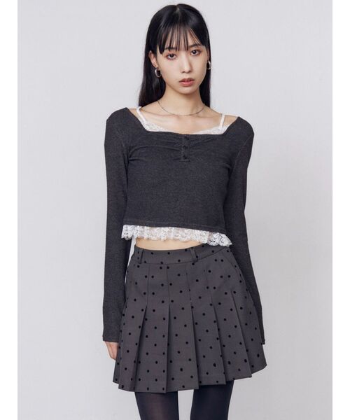 EMODA(エモダ)の「ヴィンテージライクプリーツスカート(スカート・レディース・ブラック/グレー/ベージュ・SMALL/MEDIUM)」の5枚目の写真