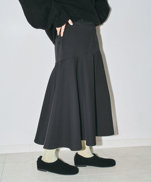 CITYSHOP(シティーショップ)の「CHINO LIKE FLAIR スカート(スカート・レディース・ブラック/ベージュ・36/38)」の6枚目の写真