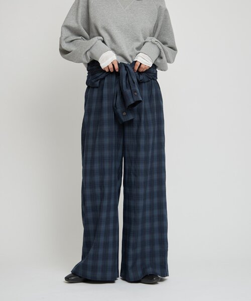 WILLOW(ウィロー)の「【willow】オンブレチェックオールインワン(サロペット/オーバーオール・レディース・ネイビー/アイボリー・ONE SIZE)」の1枚目の写真