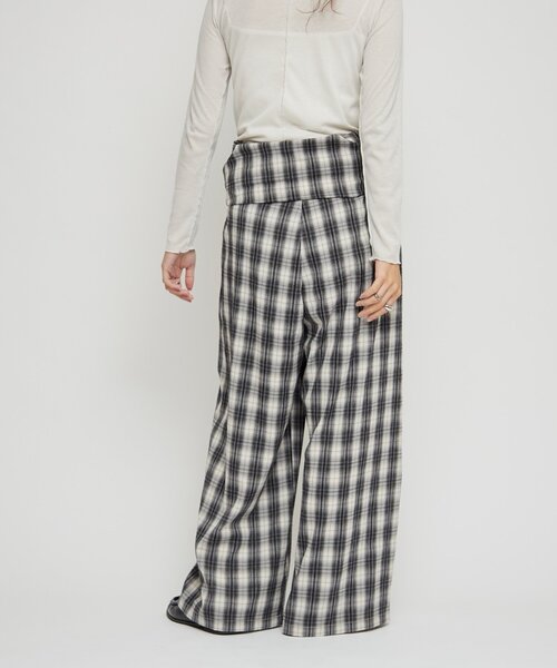 WILLOW(ウィロー)の「【willow】オンブレチェックオールインワン(サロペット/オーバーオール・レディース・ネイビー/アイボリー・ONE SIZE)」の6枚目の写真
