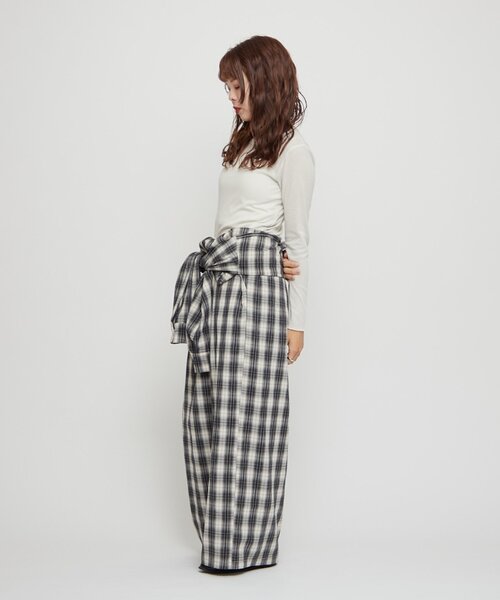 WILLOW(ウィロー)の「【willow】オンブレチェックオールインワン(サロペット/オーバーオール・レディース・ネイビー/アイボリー・ONE SIZE)」の8枚目の写真