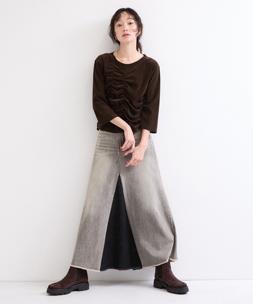 le cercle ADAM ET ROPE'(ルセルクルアダムエロペ)の「シアーベロアギャザートップス(Tシャツ/カットソー・レディース・ダークブラウン/チャコールグレー・FREE)」の16枚目の写真