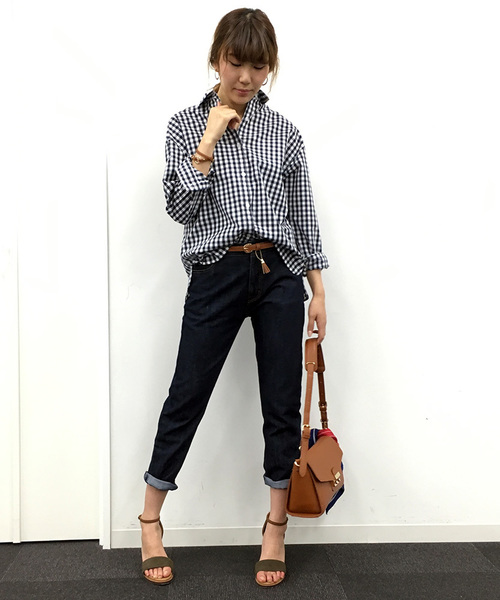 N.(N. Natural Beauty Basic)(エヌエヌナチュラルビューティーベーシック)の「テーパードデニム(デニムパンツ・レディース・ホワイト/ネイビー/ブルー・MEDIUM/SMALL)」の3枚目の写真