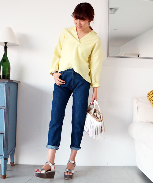 N.(N. Natural Beauty Basic)(エヌエヌナチュラルビューティーベーシック)の「テーパードデニム(デニムパンツ・レディース・ホワイト/ネイビー/ブルー・MEDIUM/SMALL)」の1枚目の写真