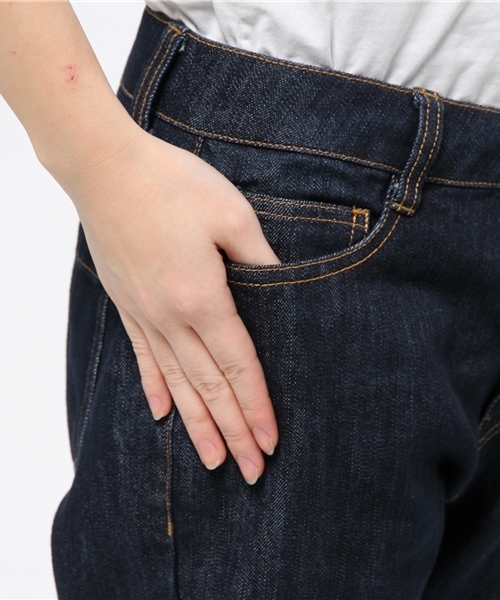 N.(N. Natural Beauty Basic)(エヌエヌナチュラルビューティーベーシック)の「テーパードデニム(デニムパンツ・レディース・ホワイト/ネイビー/ブルー・MEDIUM/SMALL)」の9枚目の写真