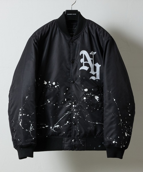NUMBER (N)INE(ナンバーナイン)の「HAND PAINTED NYLON INSULATION STADIUM JACKET / ハンドペイント ナイロン ロゴプリント 裏キルティング 中綿 スタジャン(スタジャン・メンズ・ブラック系2/ブラック系1/ブラック系3・2/3/4)」の11枚目の写真