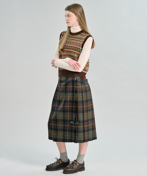 Morris & Sons(モリスアンドサンズ)の「MORRIS & SONS | フェアアイル クルーネックベスト WOMEN(ベスト・レディース・ブルー系その他/ブラウン系その他・F)」の19枚目の写真