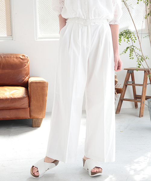 one after another NICE CLAUP（ワンアフターアナザーナイスクラップ）の「２つ釦ワイドパンツ（その他パンツ・レディース・その他1/その他2/オフホワイト/グレー/ワンウォッシュ・FREE）」の2枚目の写真