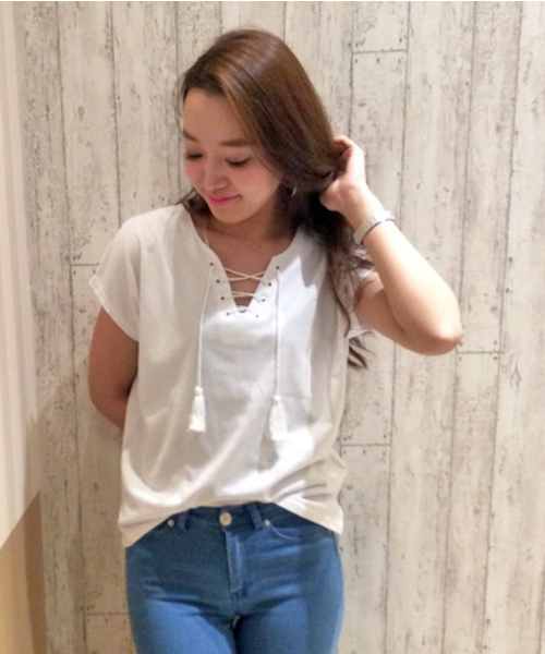 VENCEEXCHANGE（ヴァンスエクスチェンジ）の「胸レースアップT     （Tシャツ/カットソー・レディース・オリーブ/オフホワイト/ブラック・MEDIUM）」の2枚目の写真