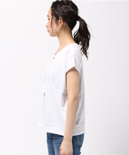 VENCEEXCHANGE（ヴァンスエクスチェンジ）の「胸レースアップT     （Tシャツ/カットソー・レディース・オリーブ/オフホワイト/ブラック・MEDIUM）」の5枚目の写真