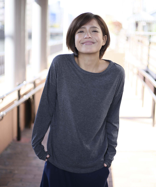 Denime（ドゥニーム）の「ドロップショルダーニットソーロンT（Tシャツ/カットソー・レディース・ワイン/オフホワイト/グレー・FREE）」の3枚目の写真