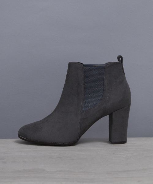 STUDIOUS（ステュディオス）の「【STUDIOUS】スウェードライクサイドゴアブーツ（ブーツ・レディース・ブラック/ライトグレー/チャコールグレー/ベージュ/グレー・L/S/M/LARGE/MEDIUM/SMALL）」の2枚目の写真