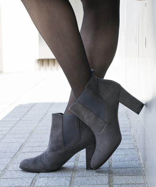 STUDIOUS（ステュディオス）の「【STUDIOUS】スウェードライクサイドゴアブーツ（ブーツ・レディース・ブラック/ライトグレー/チャコールグレー/ベージュ/グレー・L/S/M/LARGE/MEDIUM/SMALL）」の12枚目の写真