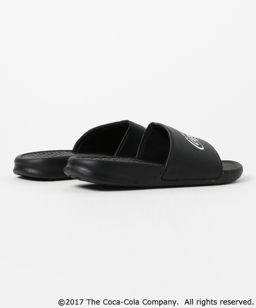 コカ・コーラのサンダル 今年も人気の予感！ 「コカ・コーラ」のシャワーサンダルから