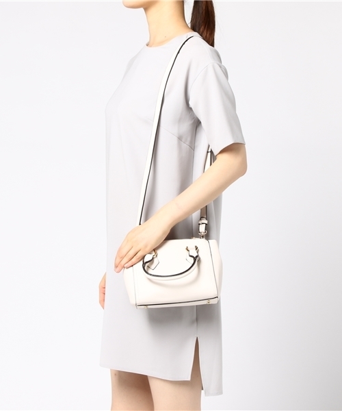 PLAIN CLOTHING（プレーンクロージング）の「モダンミニショルダーバッグ【PLAIN CLOTHING】（ショルダーバッグ・レディース・ピンク/ブラック/グレー/アイボリー・FREE）」の5枚目の写真