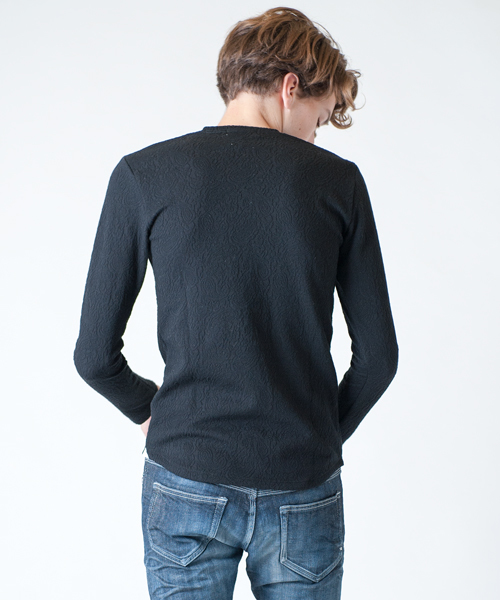 Buffalo Bobs（バッファローボブズ）の「PAISLEY BLISTER（ペイズリーブリスター） Ｖネックタック ロンT（Tシャツ/カットソー・メンズ・ホワイト/ブラック/パープル・2-3/1-2/3-4）」の6枚目の写真