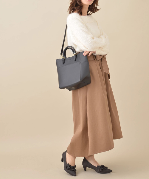 Green　Parks（グリーンパークス）の「・フリルローヒールパンプス（パンプス・レディース・ベージュ/ブラック/グレー/ピンク・L/M）」の9枚目の写真