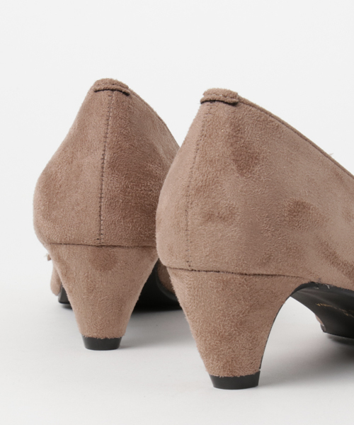 Green　Parks（グリーンパークス）の「・フリルローヒールパンプス（パンプス・レディース・ベージュ/ブラック/グレー/ピンク・L/M）」の7枚目の写真