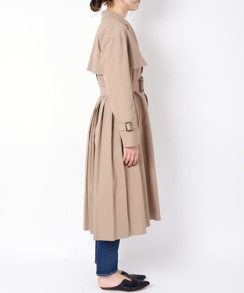 Khaju(カージュ)の「Khaju:バックプリーツトレンチコート ◇(トレンチコート・レディース・ネイビー/ベージュ・36/38)」の5枚目の写真