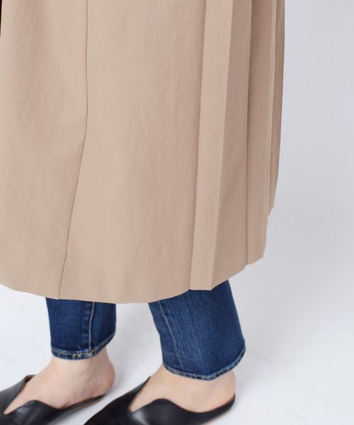 Khaju(カージュ)の「Khaju:バックプリーツトレンチコート ◇(トレンチコート・レディース・ネイビー/ベージュ・36/38)」の10枚目の写真