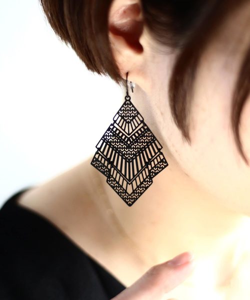 antiqua（アンティカ）の「モチーフデザインピアス（ピアス（両耳用）・レディース・ブラック・FREE）」の3枚目の写真