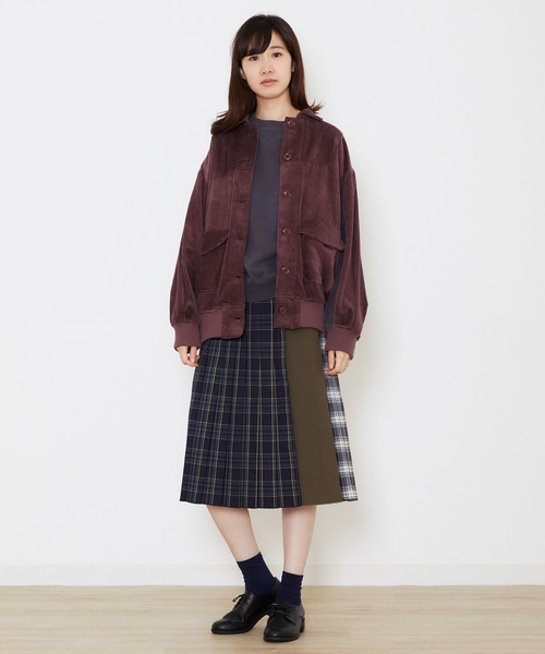 POU DOU DOU（プードゥドゥ）の「ビッグポケットコーデュロイブルゾン（ブルゾン・レディース・ダークグレー/ボルドー/オートミール・3）」の4枚目の写真