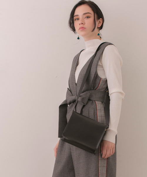 STUDIOUS(ステュディオス)の「【STUDIOUS】レザーミニショルダーバッグ(ショルダーバッグ・レディース・ブラック/ブラウン・FREE)」の15枚目の写真